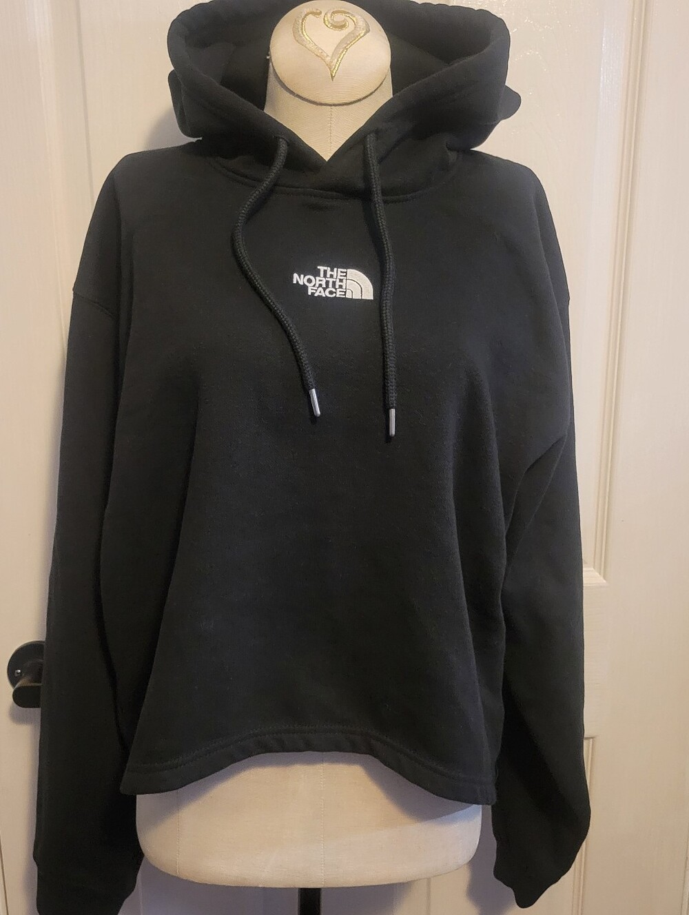 The North Face Black Pullover Semi-Cropped Hoodie Large with Center White Logo
